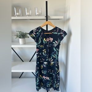 Banana Republic Size 2 Navy floral print dress